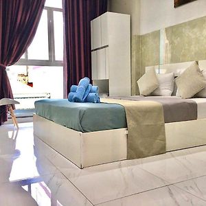 SaiGon CoZy Hotel 241 Pham Ngu Lao Street